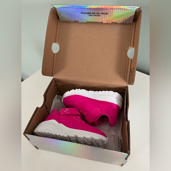 Skechers Toddler Girl’s Shoes Size 5 - Picture 4 of 4